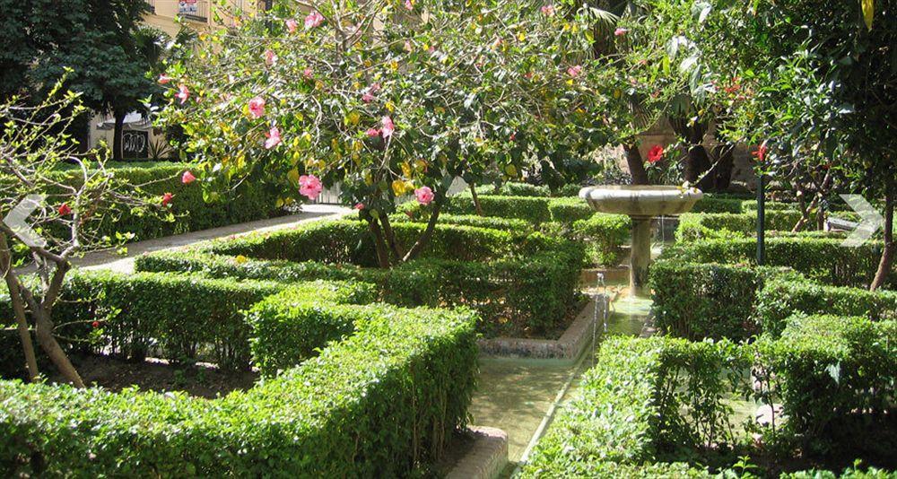 Residencia Universitaria San Jose Малага Экстерьер фото