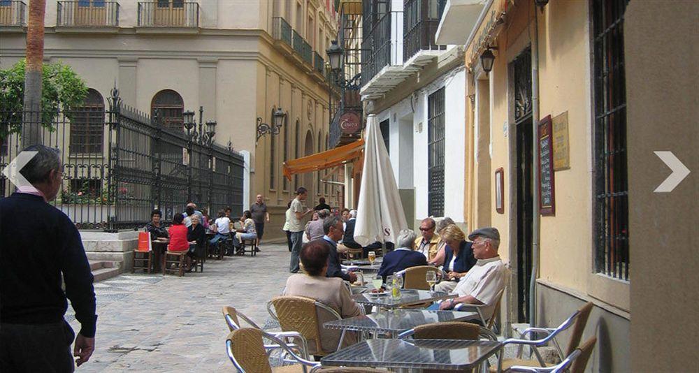 Residencia Universitaria San Jose Малага Экстерьер фото